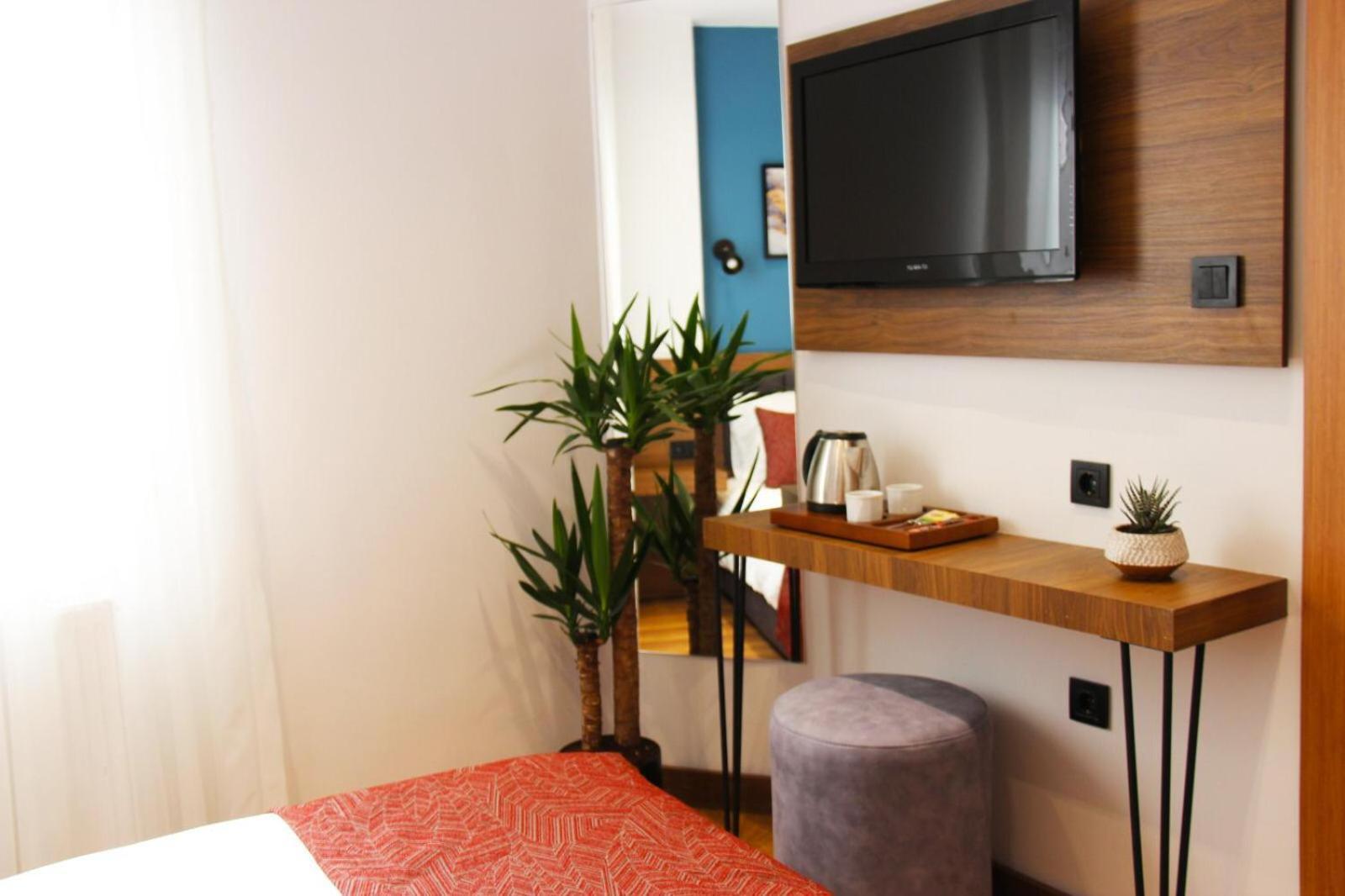 Besiktas Konukevi Hotel อิสตันบูล ภายนอก รูปภาพ